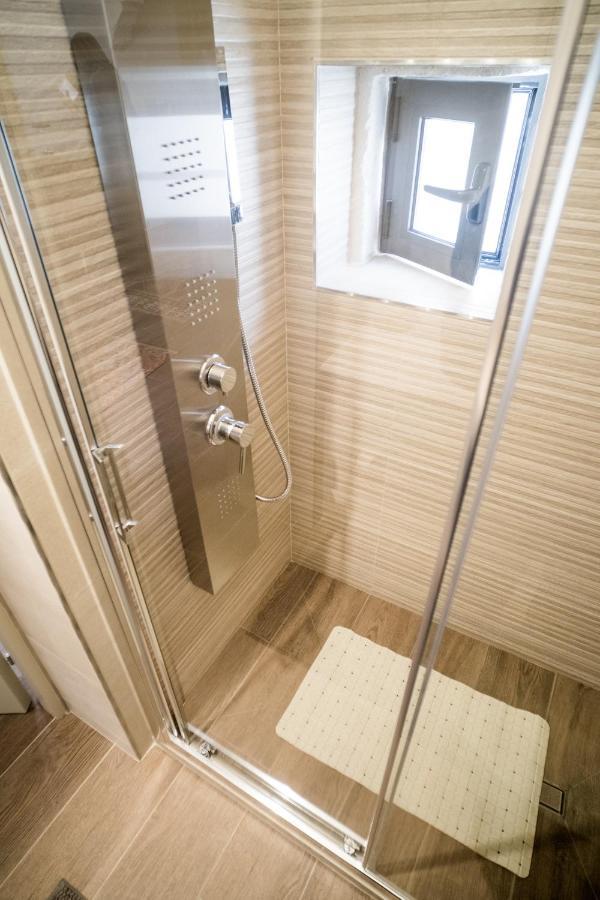 800S Home Luxury Rooms 奥斯图尼 外观 照片